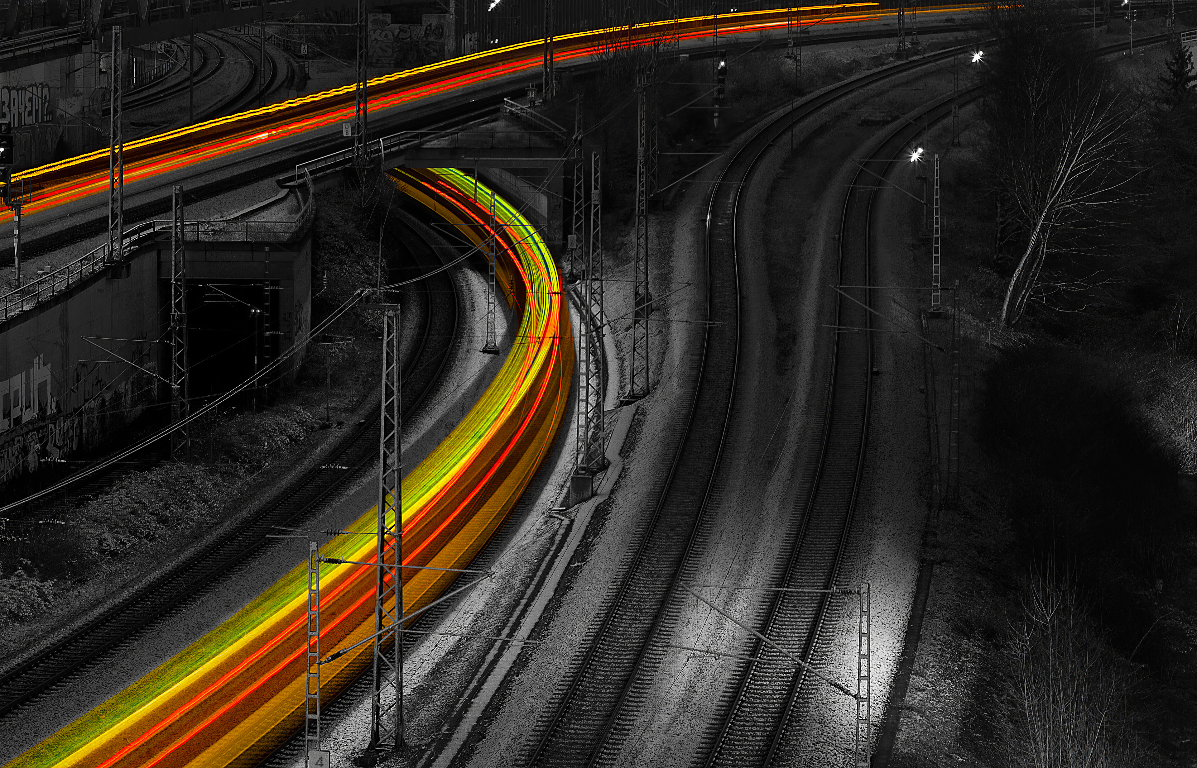 long exposure train tracks 1574938572