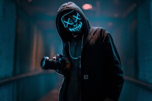 mask guy with dslr 1574938471