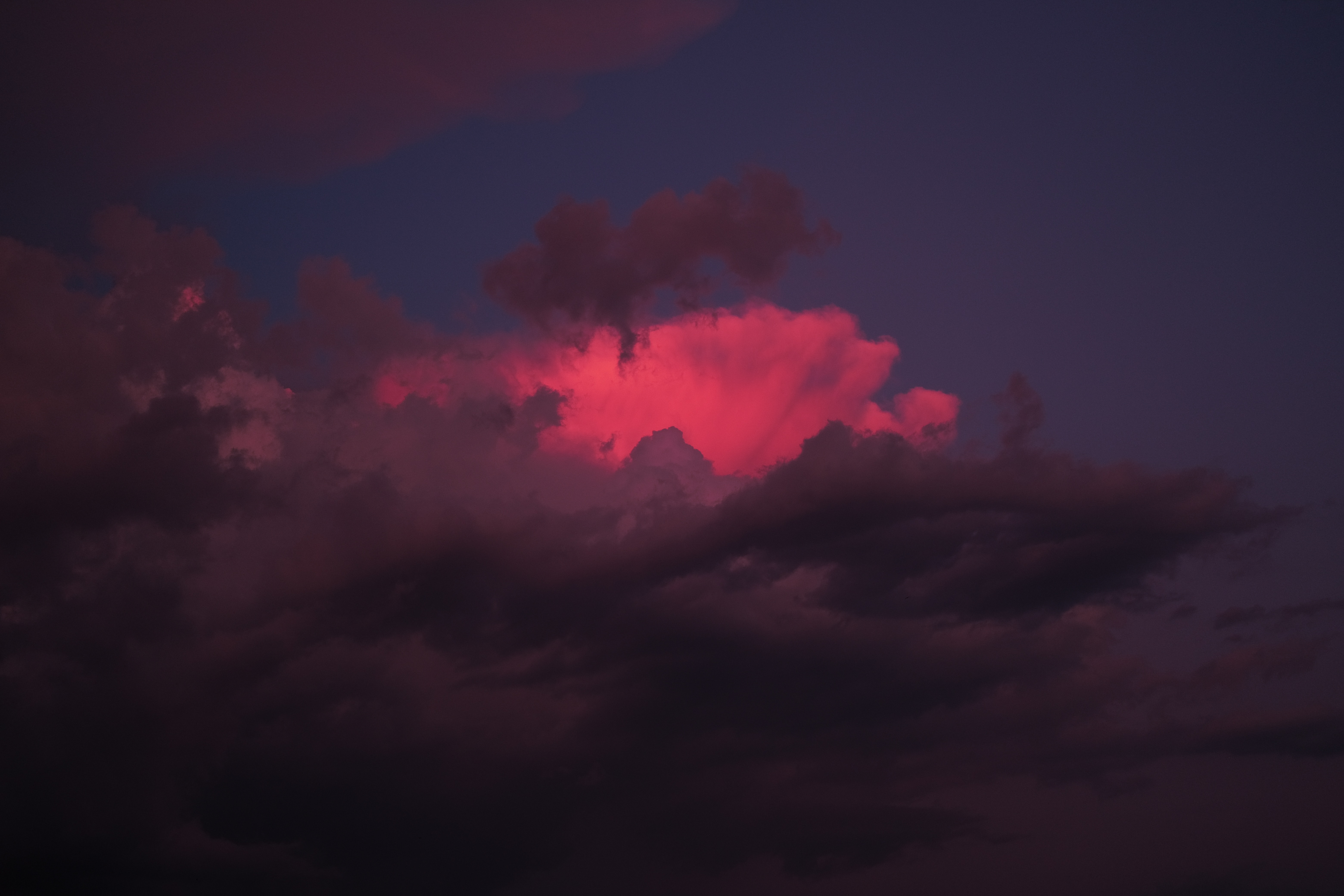 Бордовые облака Эстетика