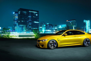 yelllow bmw m4 1577653532