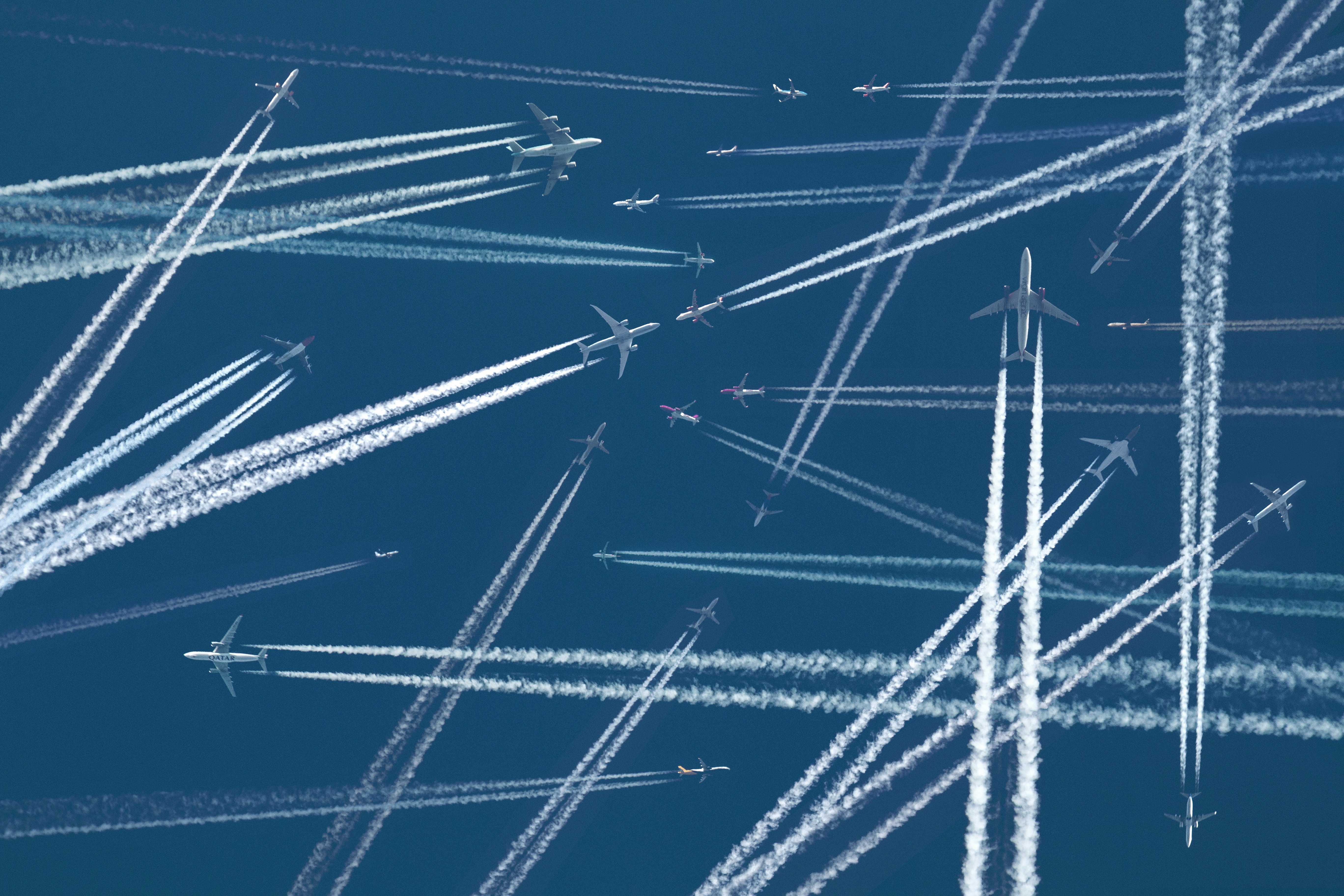 planes sky trails 1580055363