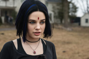 teagan croft as raven 2019 1578251687