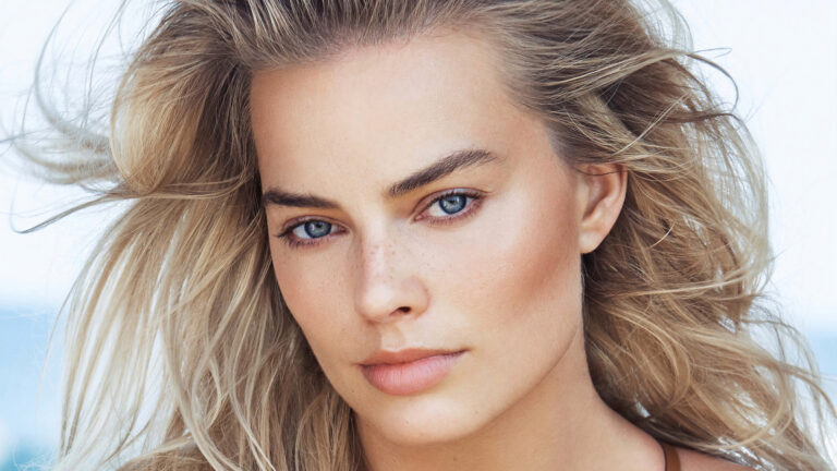 2020 Margot Robbie