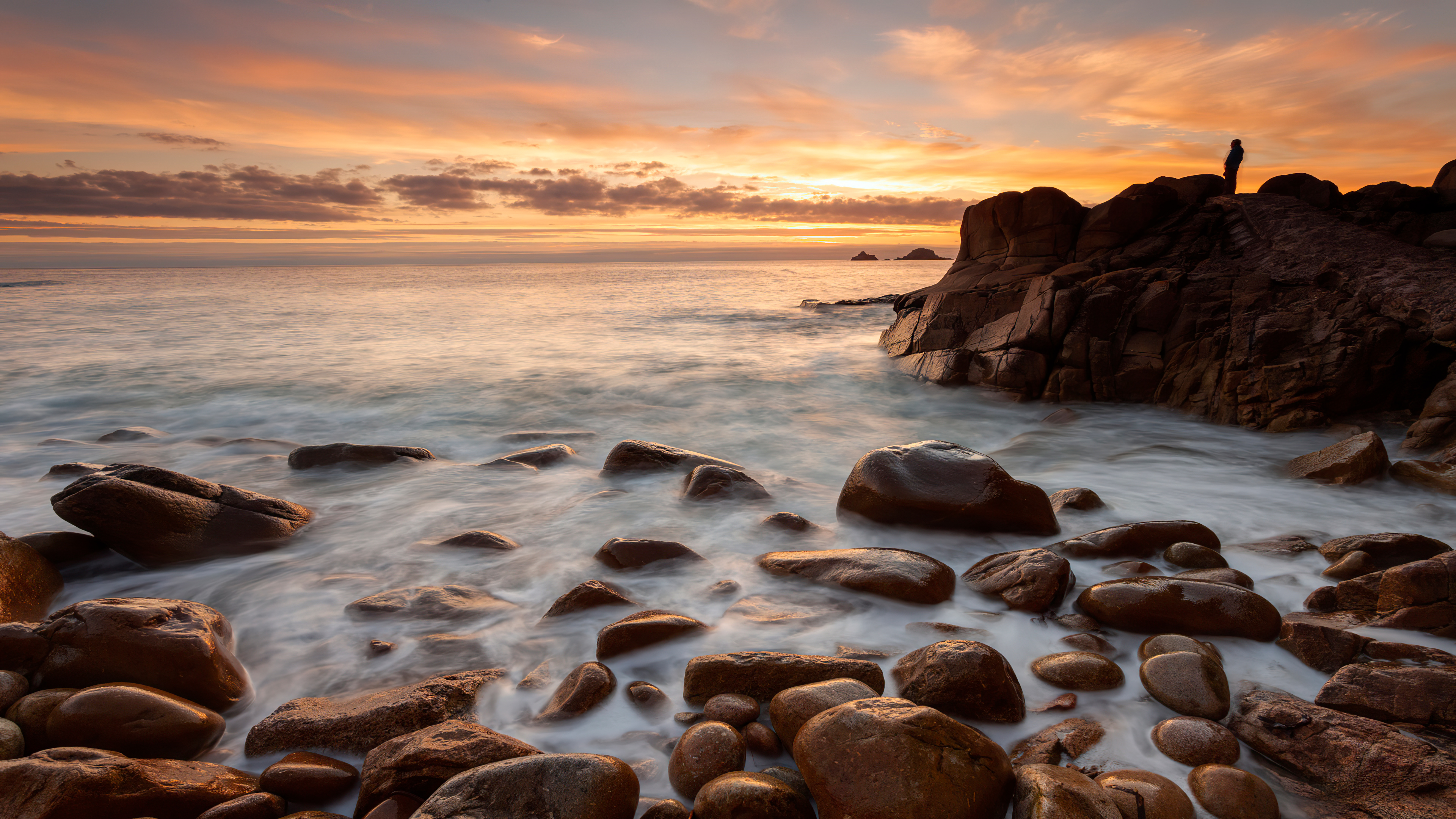 rocks shore long exposure 4k 1602501691