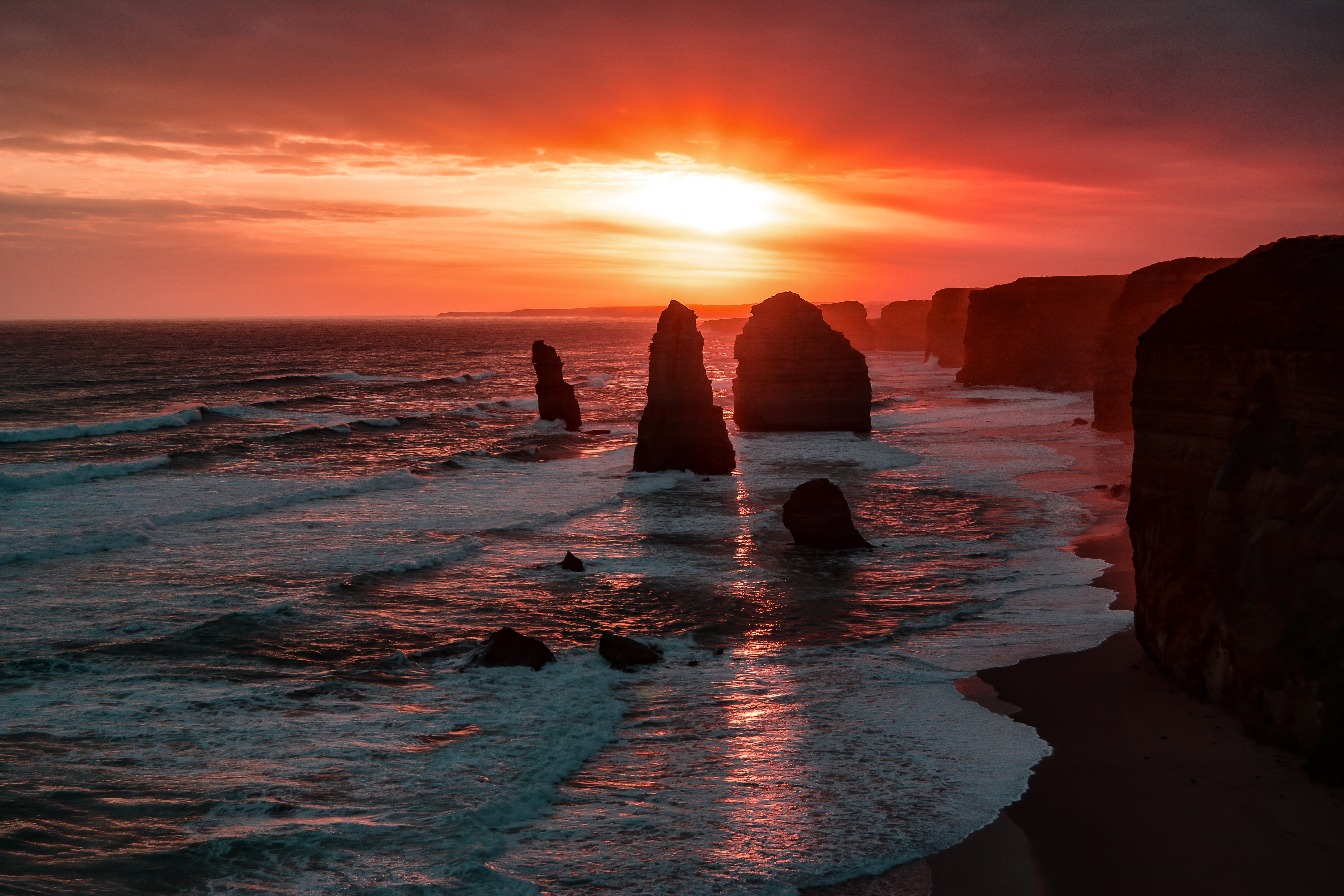 the twelve apostles coastline rock sunset 4k 1602606182