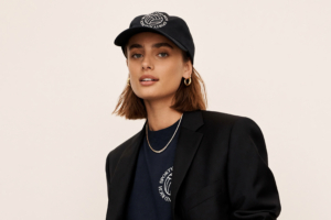 2021 taylor hill sporty and rich 4k 1629775582