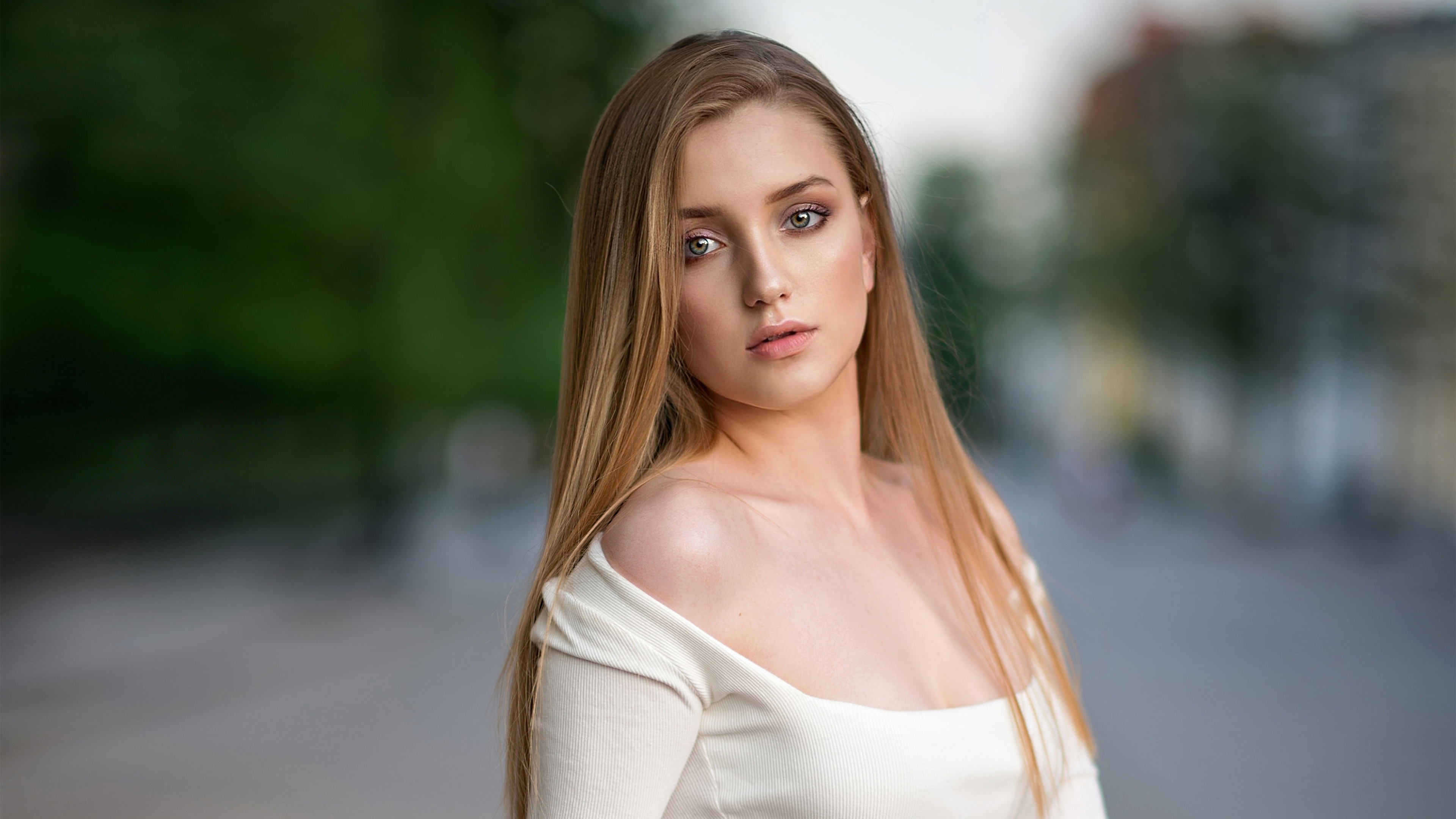 blonde girl portrait depth of field 4k 1629241735