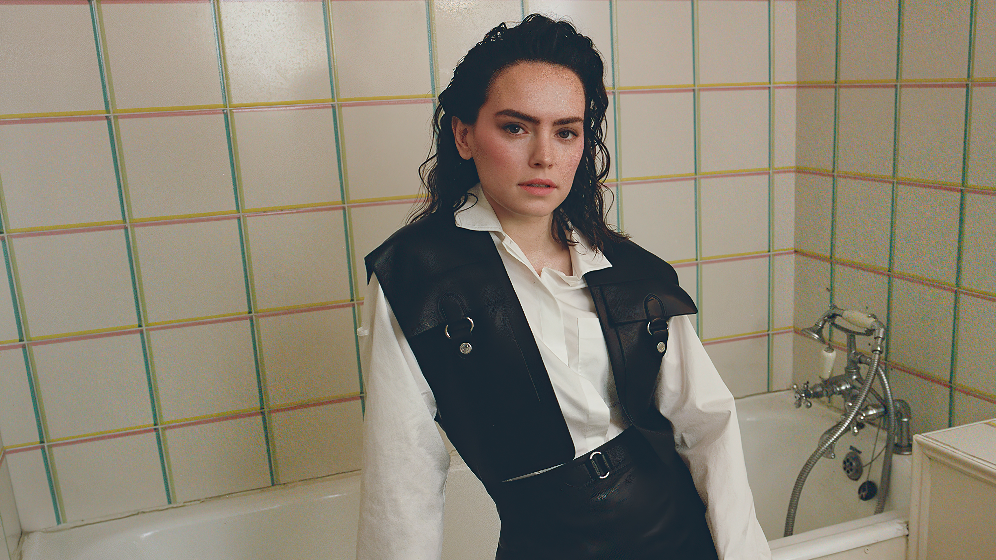 daisy ridley who what wear by stephanie galea photoshoot 4k 1629915316