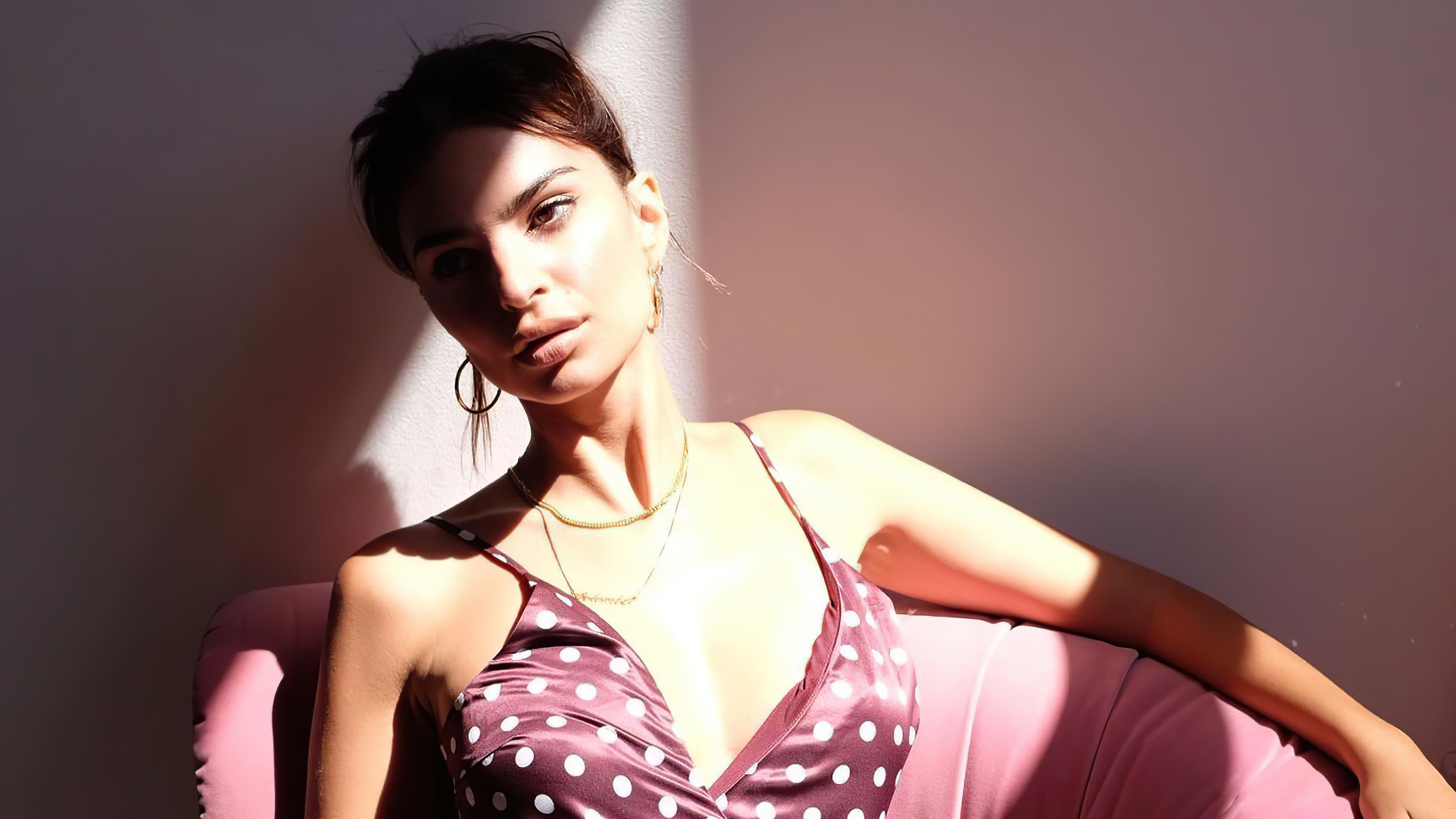 emily ratajkowski inamorata 4k 1629938760