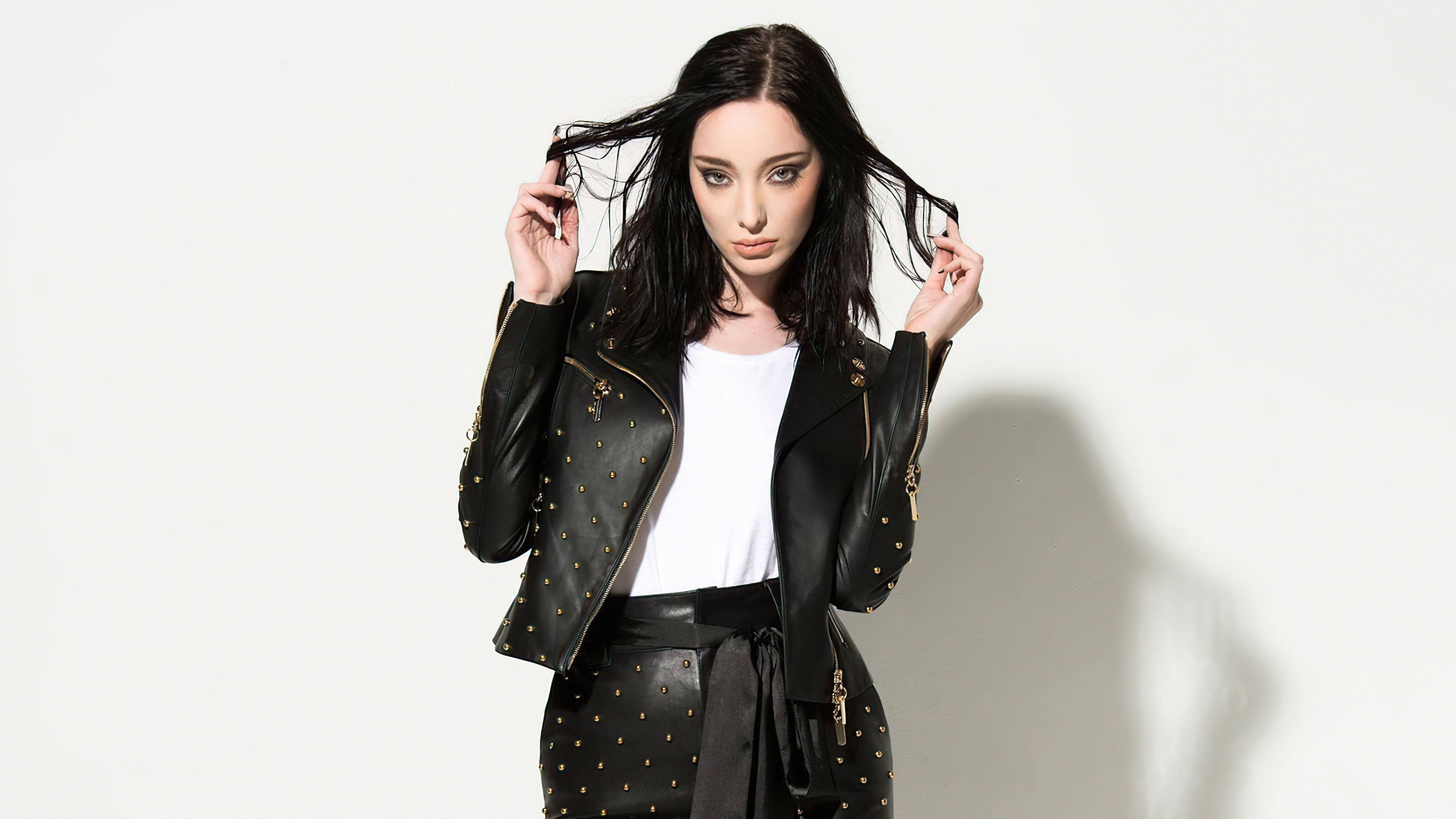 emma dumont 2022 4k 1630064865