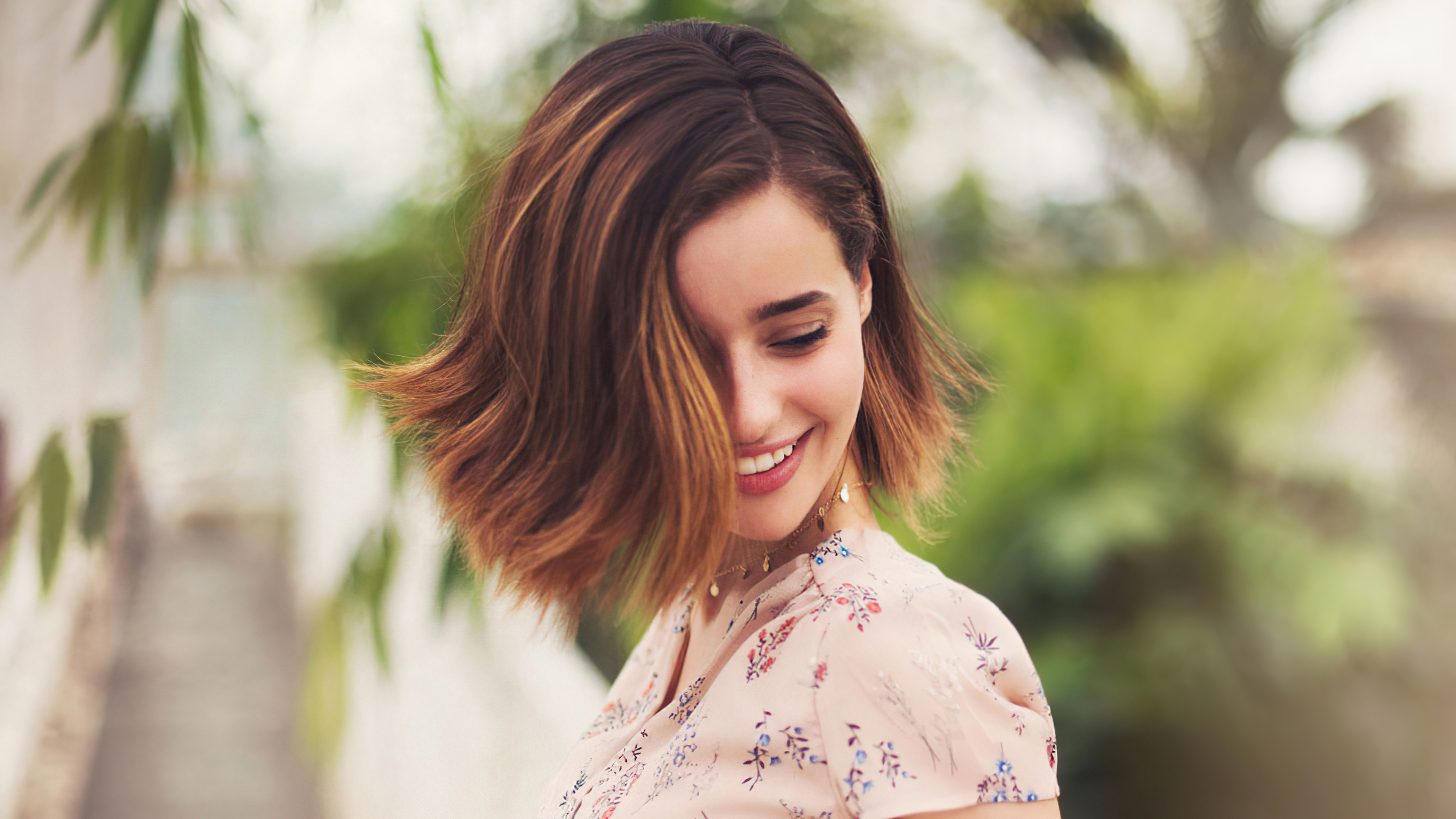 holly earl smiling 2021 4k 1629935750