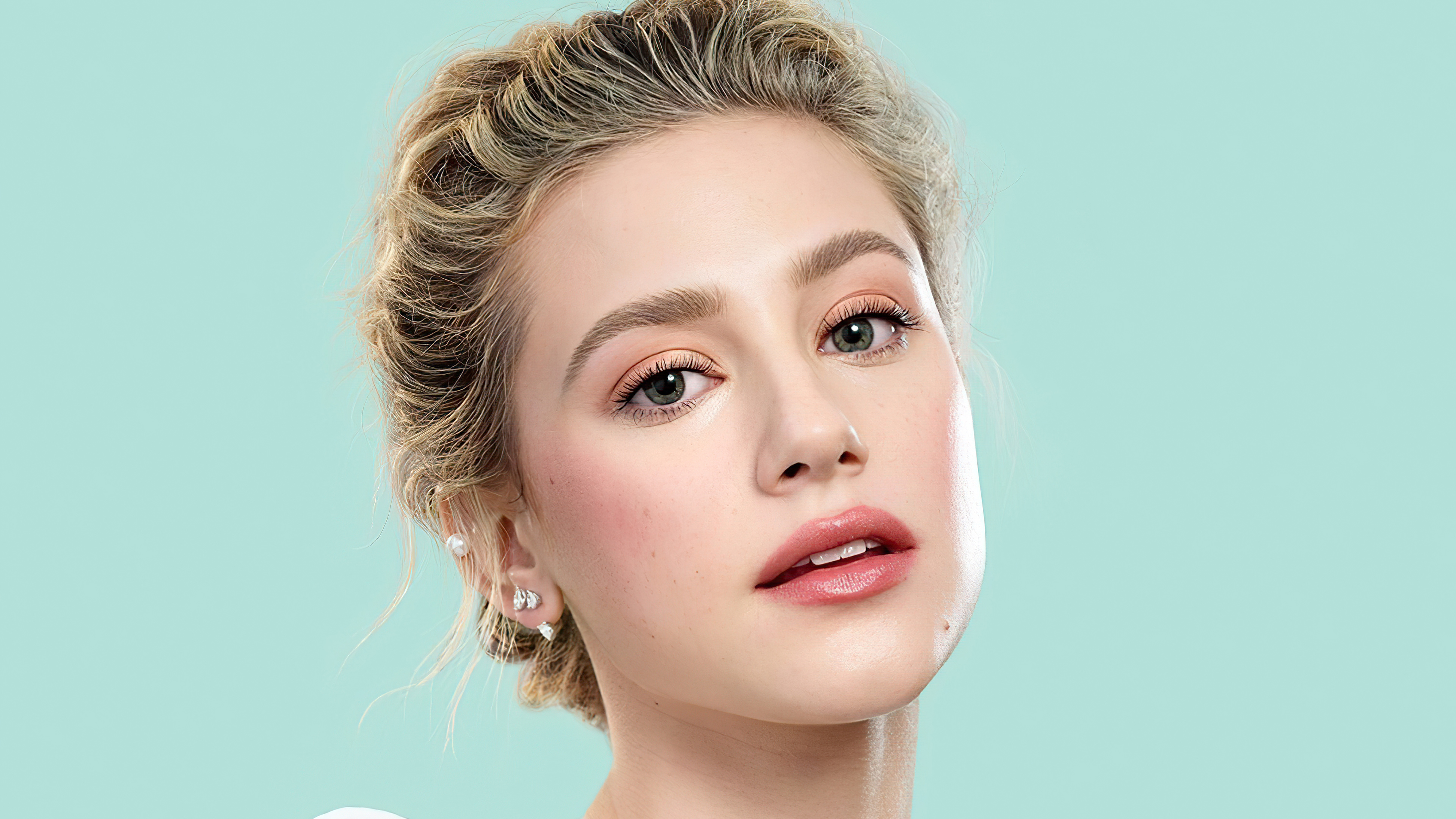 lili reinhart covergirl 4k 1629939586