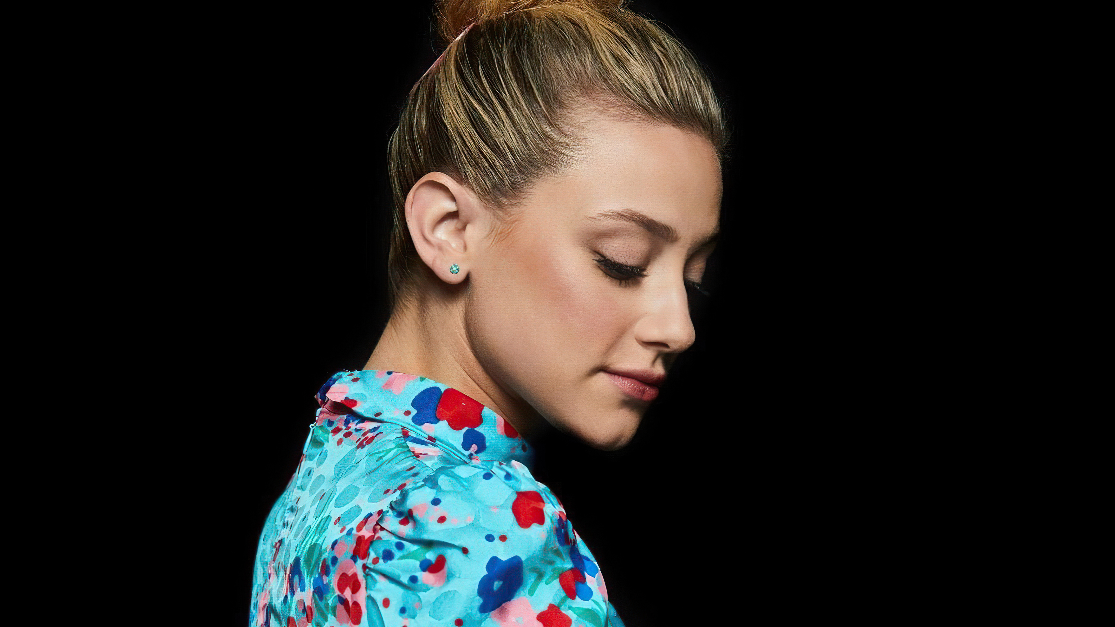 lili reinhart los angles comic con portrait 4k 1629936535