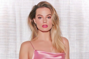 margot robbie in pink dress 4k 1629935400