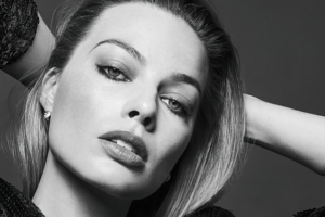 margot robbie v magazine monochrome 4k 1629858104