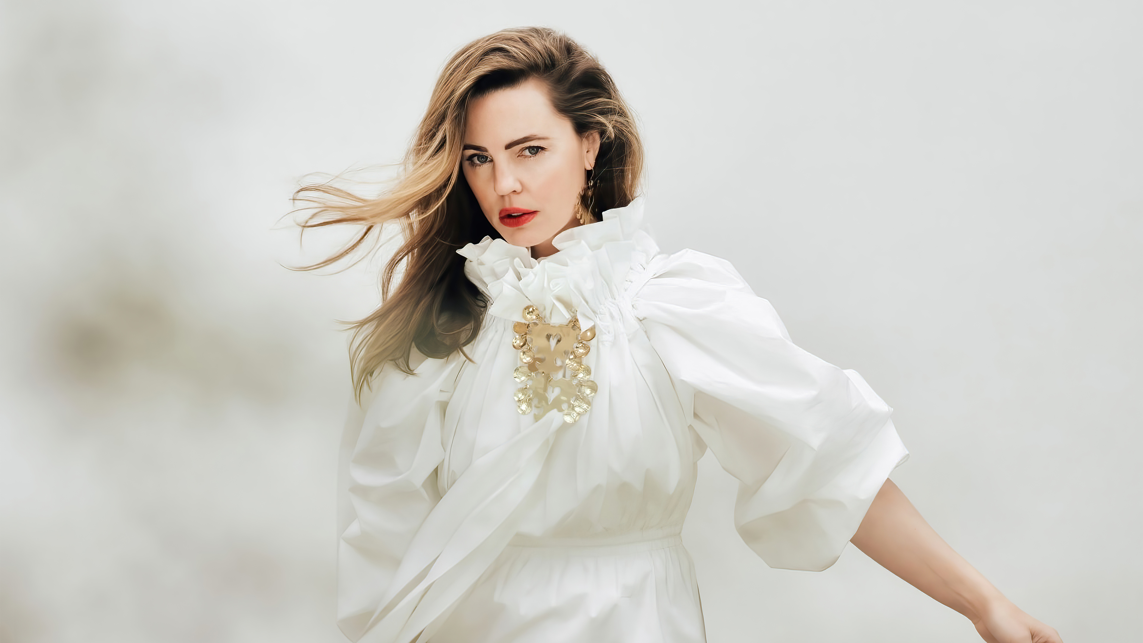 melissa george sunday herald 2021 photoshoot 4k 1629775138