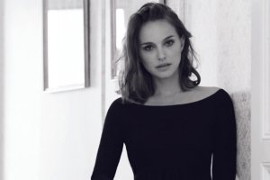 natalie portman monochrome 4k 1629936622