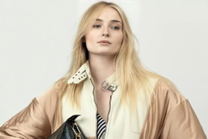 sophie turner louis vuitton 2021 4k 1629917238