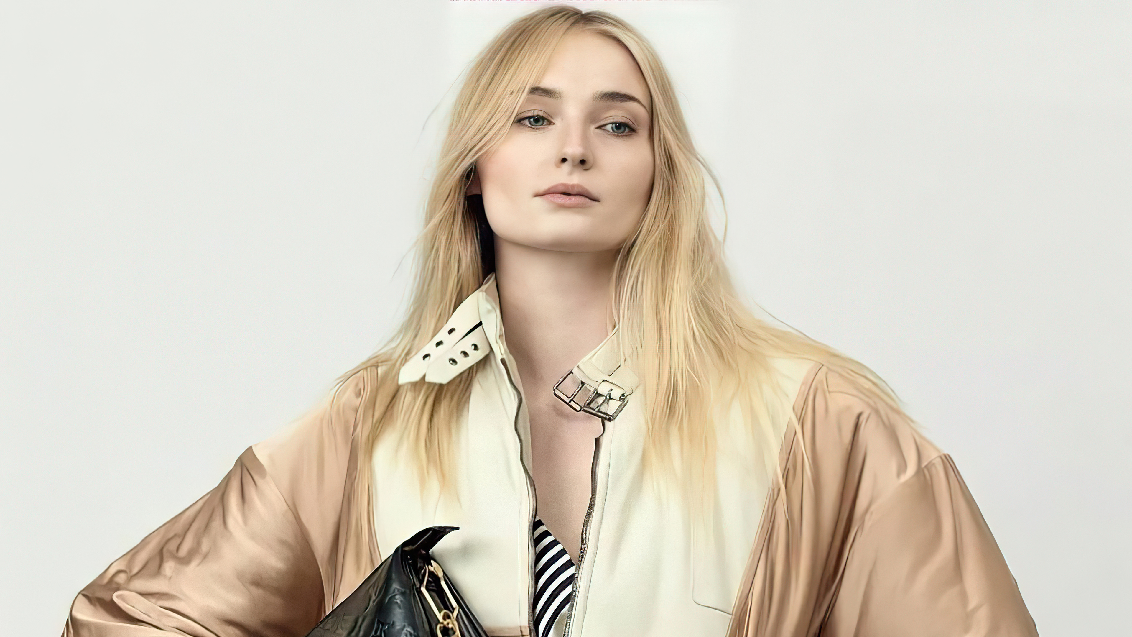 sophie turner louis vuitton 2021 4k 1629917238