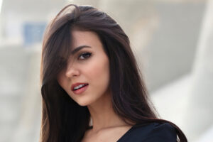 victoria justice cute hair in face 4k 1629914263