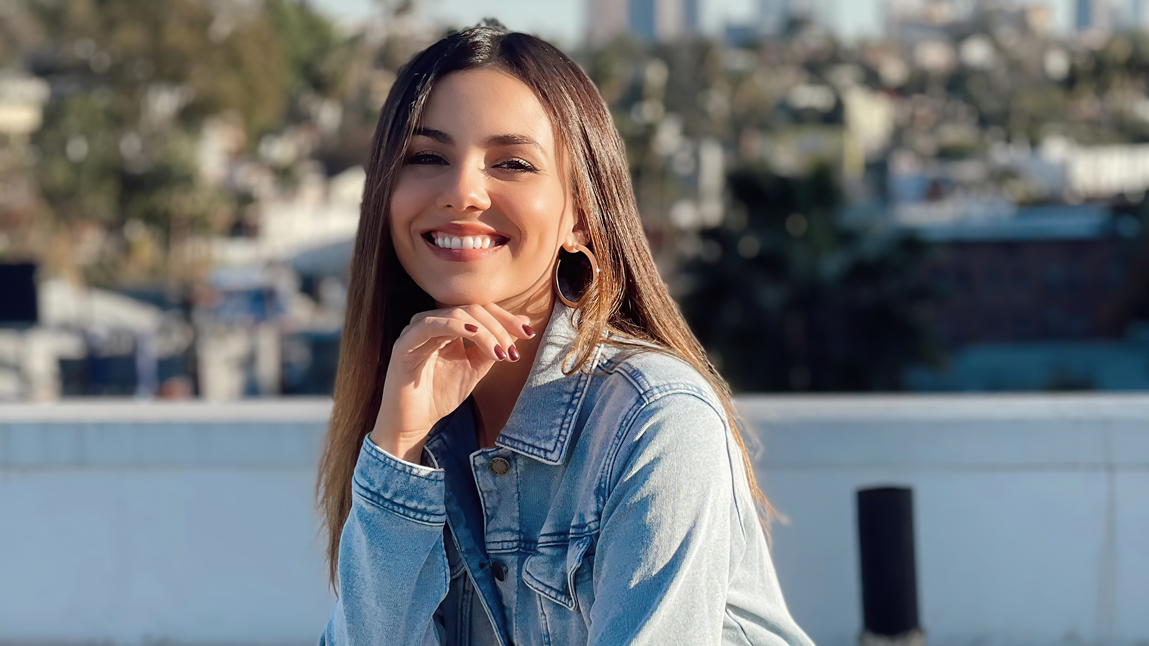 victoria justice smiling 2021 4k 1629922210