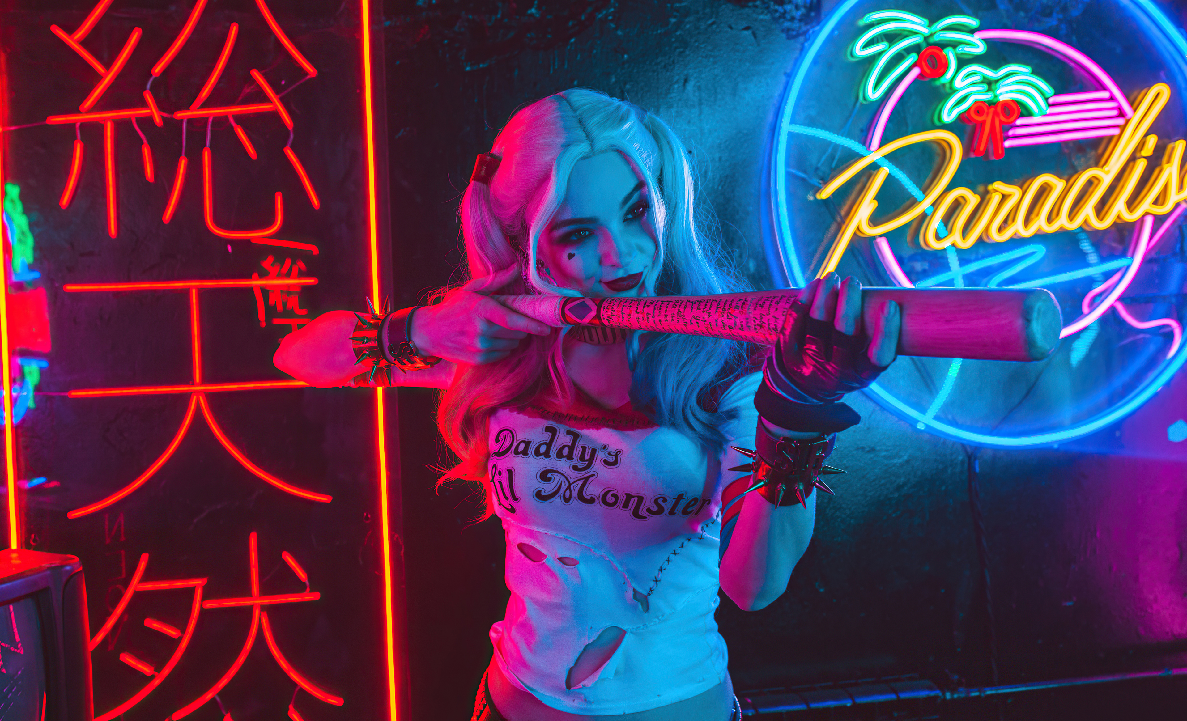 harley quinn in paradise 4k 1645750348