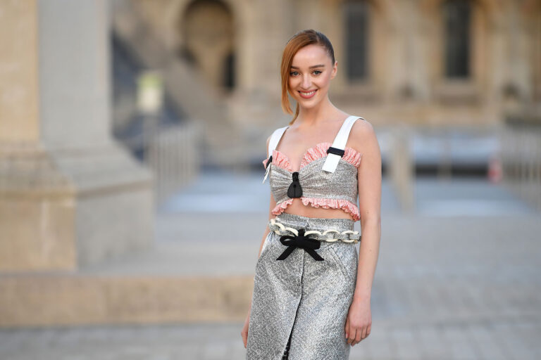 Phoebe Dynevor Louis Vuitton 2023 4k