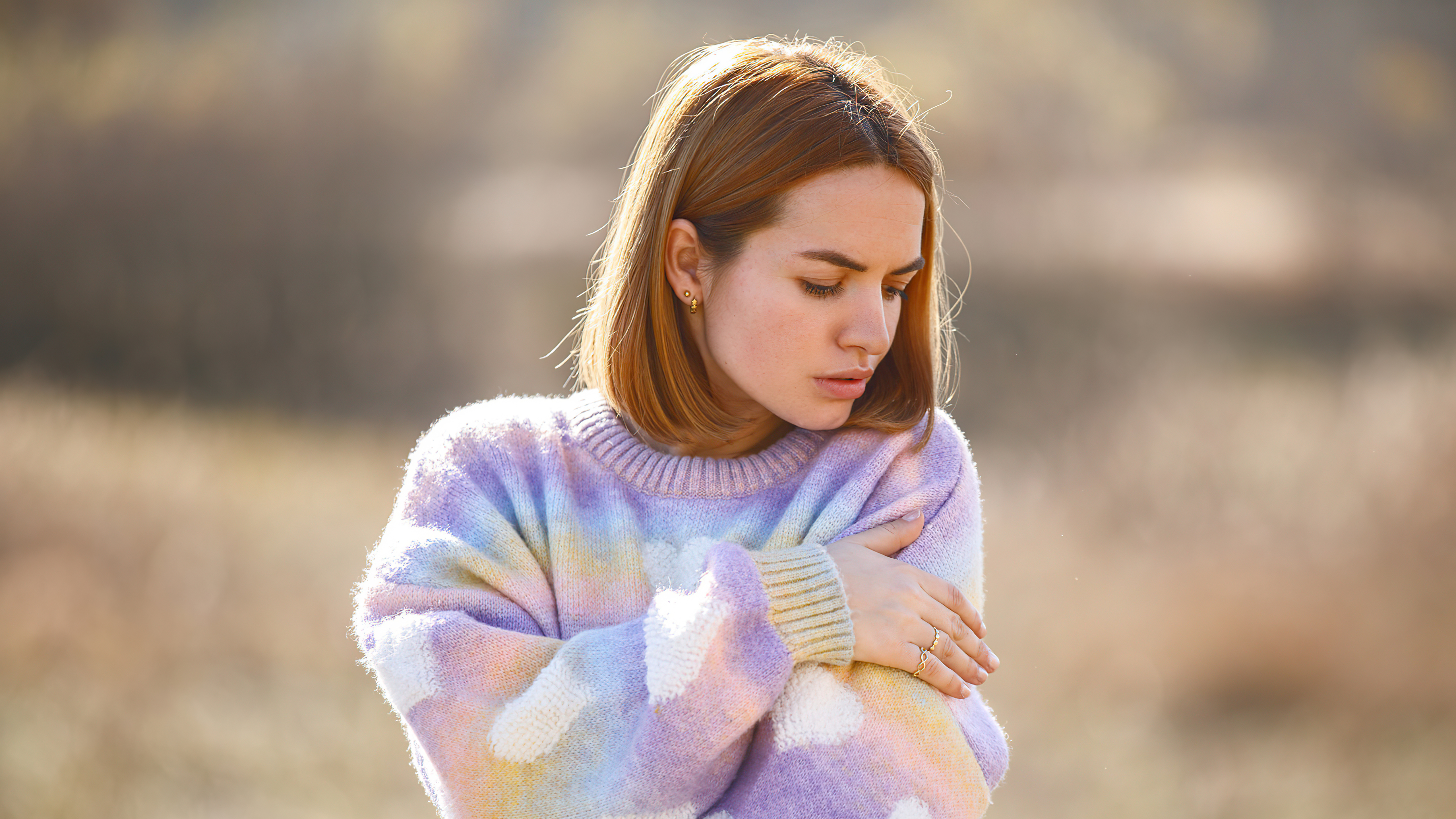 short hair girl on sweater 4k 1647818278