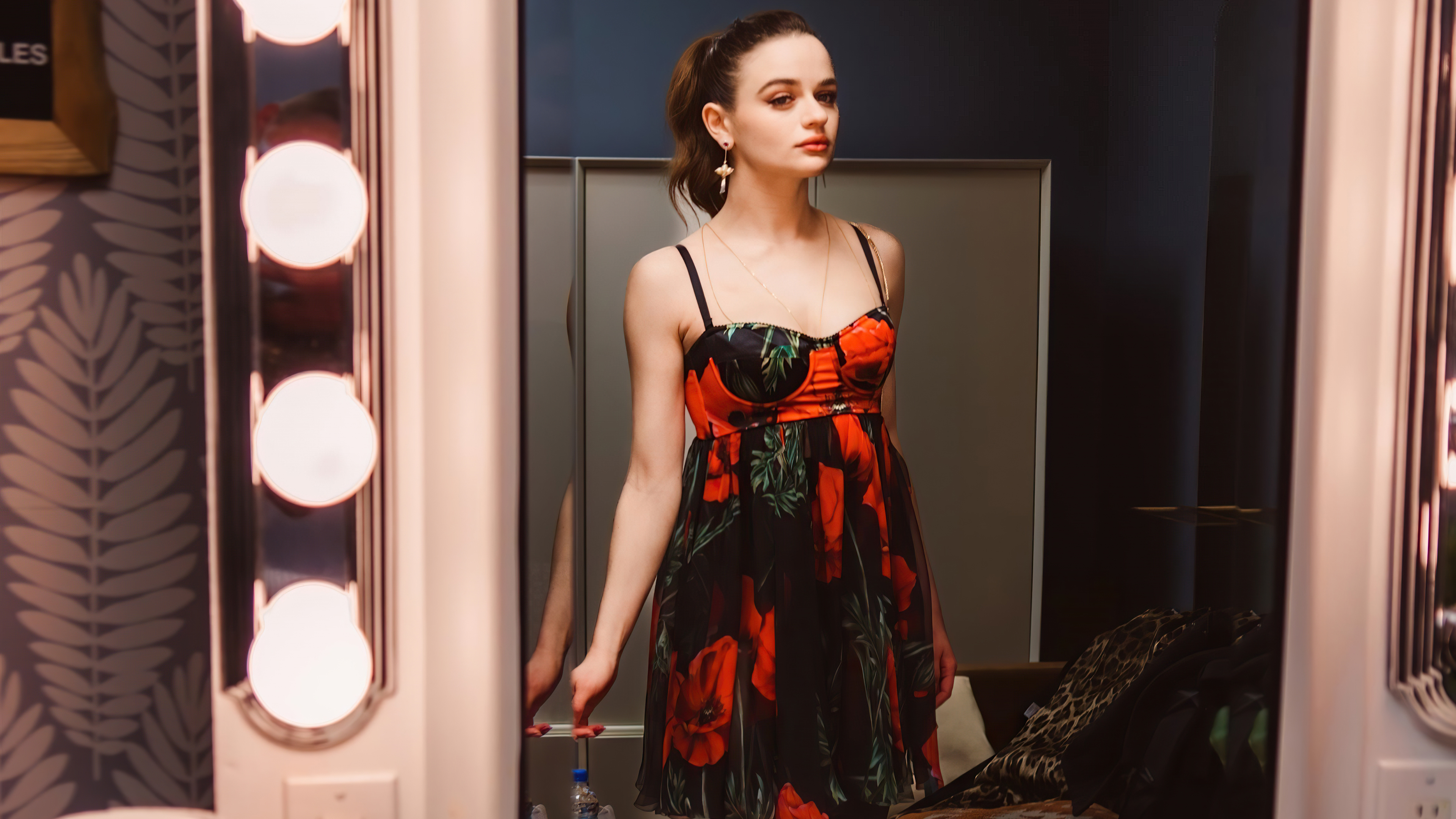 joey king the in between press shoot 2022 4k 1653332596