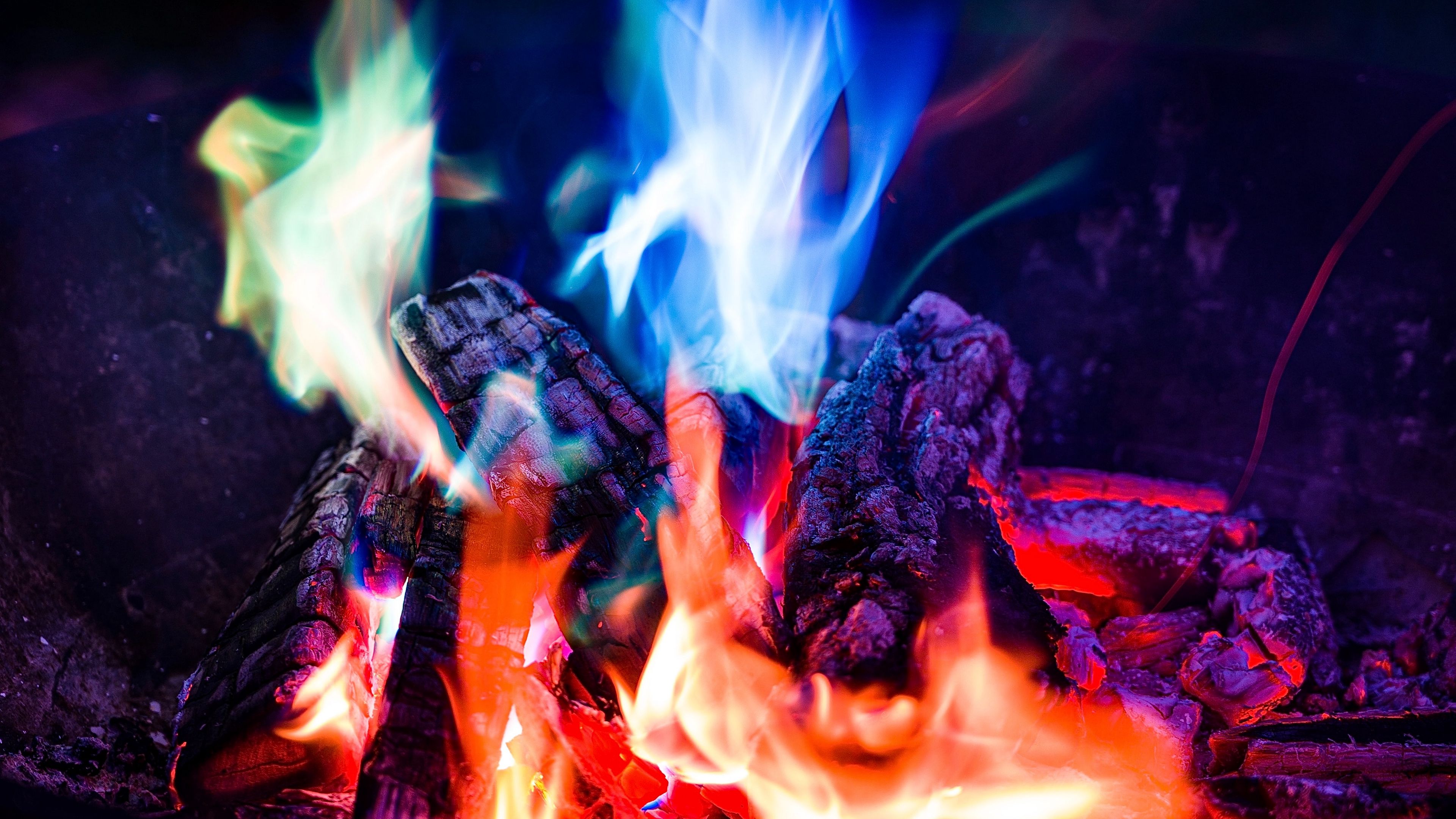 fire night camping dark 4k walpaper 1692028047