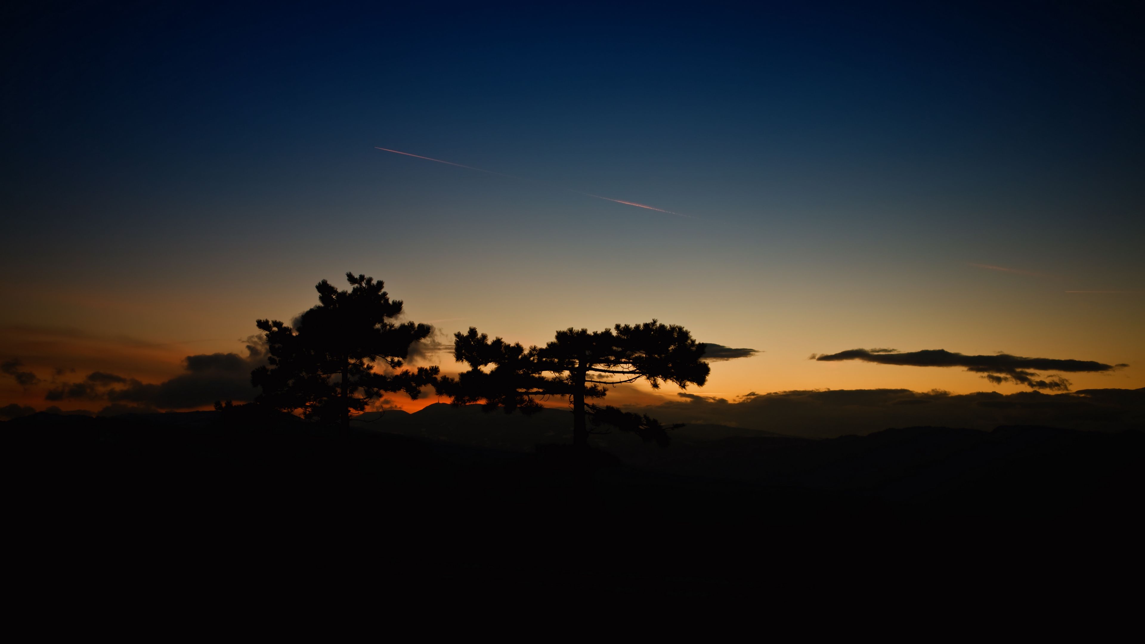 horizon dark clouds 4k walpaper 1692028752