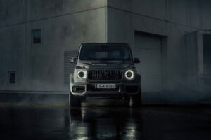 black mercedes g wagon 4k 1698239646