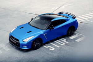 blue red nissan gtr upper 4k 1698342678