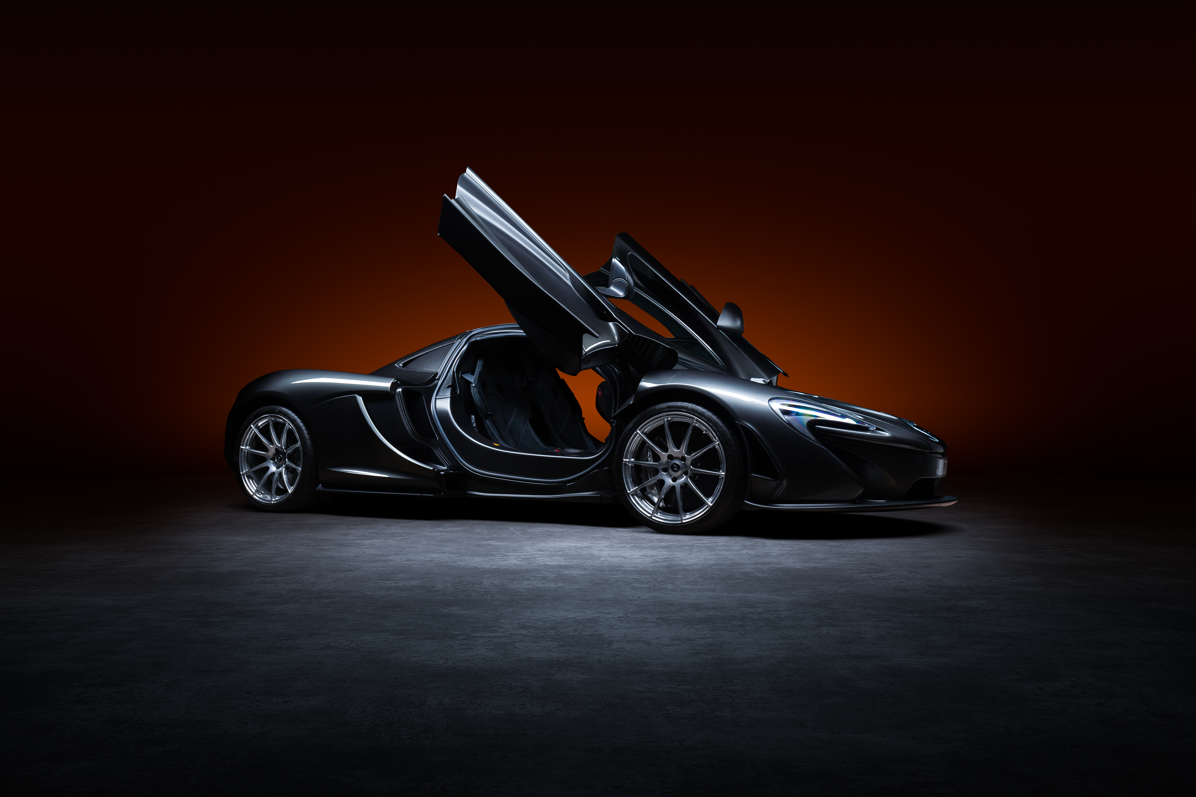 mclaren p1 doors up 4k 1698410518