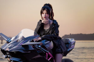 cool asian girl on ninja h2r s2.jpg