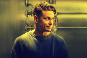 billy magnussen as magnus in lift pu.jpg